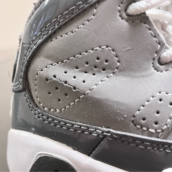Jordan 9 Cool Grey 4C - Picture 3 of 6